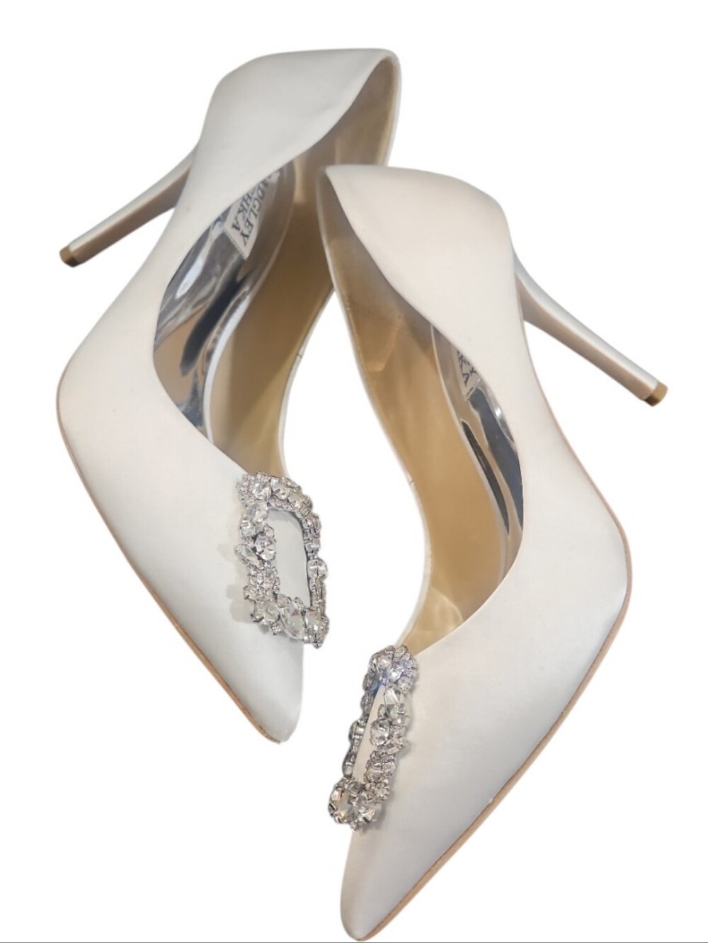 Badgley Mischka Cher Crystal Buckle Satin Pumps White Size 7.5 - Picture 12 of 16